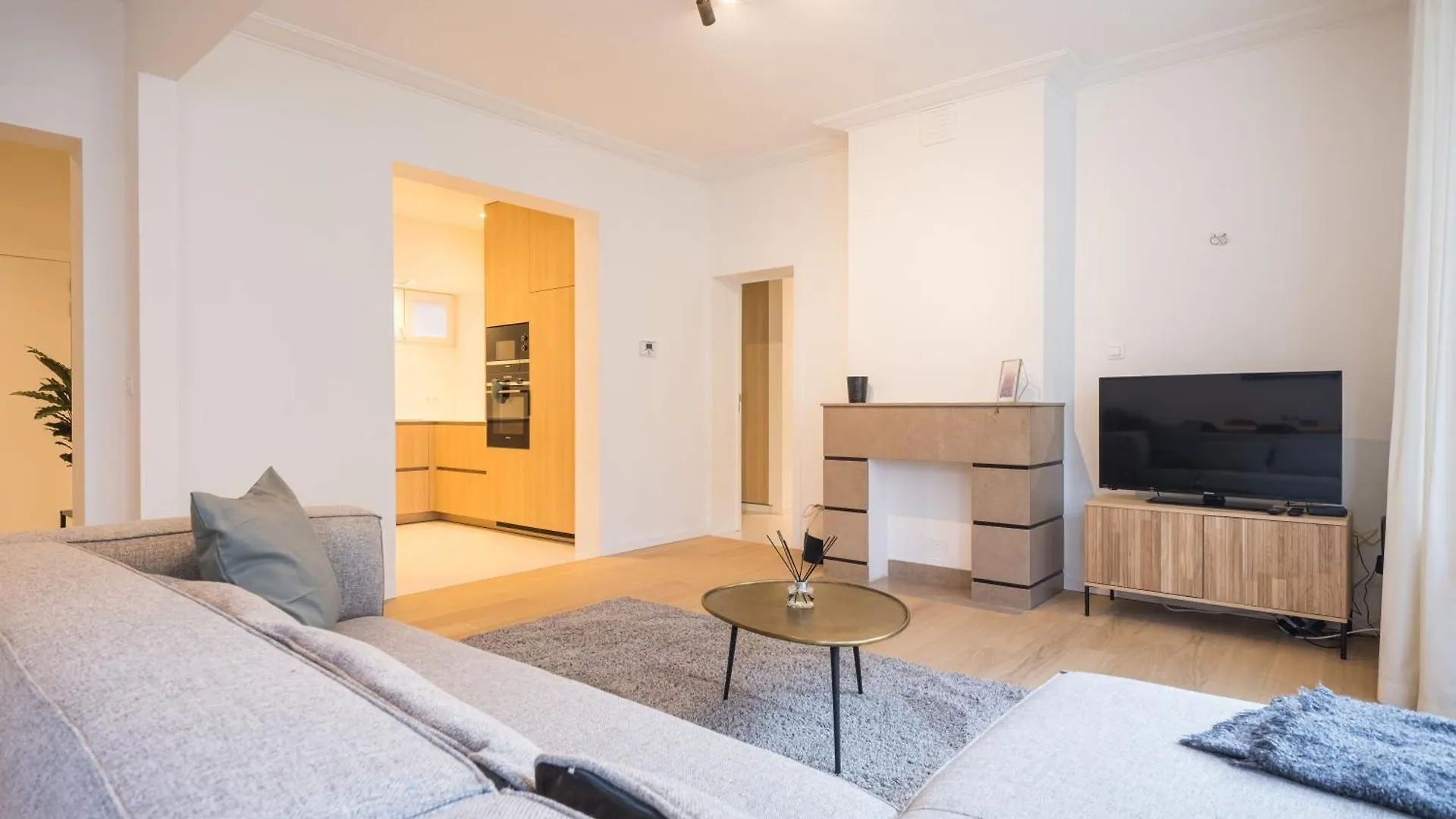 Amandine - Luxury 3 Bedrooms Apartment With Free Parking Ostend 0*,  Belgium